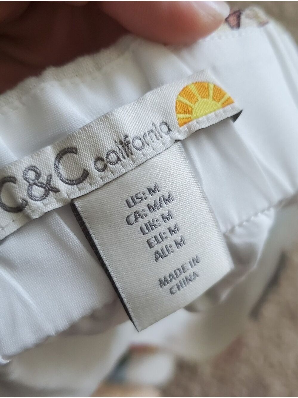 NEW C&C California White Vacation Print Mini Skirt Lined Women's Size Medium - Picture 9 of 12